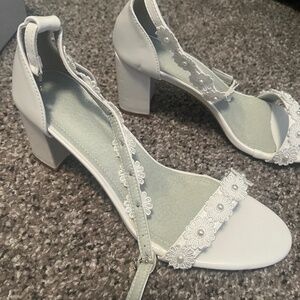 NIB open toe heels size 9.5